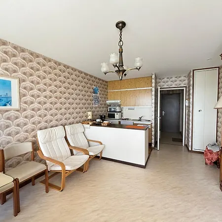 Confortable Avec Balcon Et Coin Cuisine Aux Sables-d'olonne - Fr-1-197-610 Apartament *