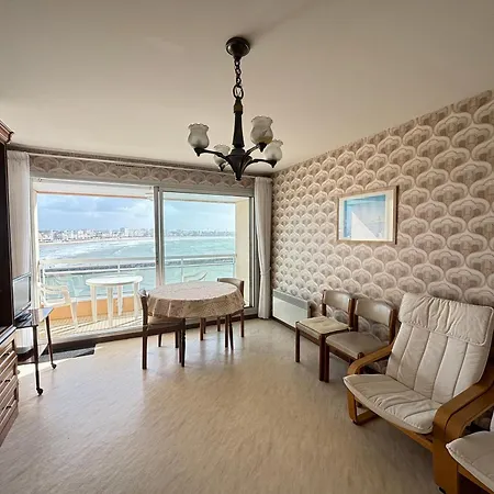 Confortable Avec Balcon Et Coin Cuisine Aux Sables-d'olonne - Fr-1-197-610 Apartament *