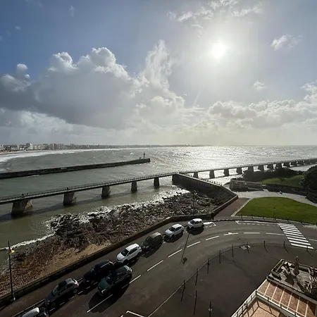 Confortable Avec Balcon Et Coin Cuisine Aux Sables-d'olonne - Fr-1-197-610 Apartament *